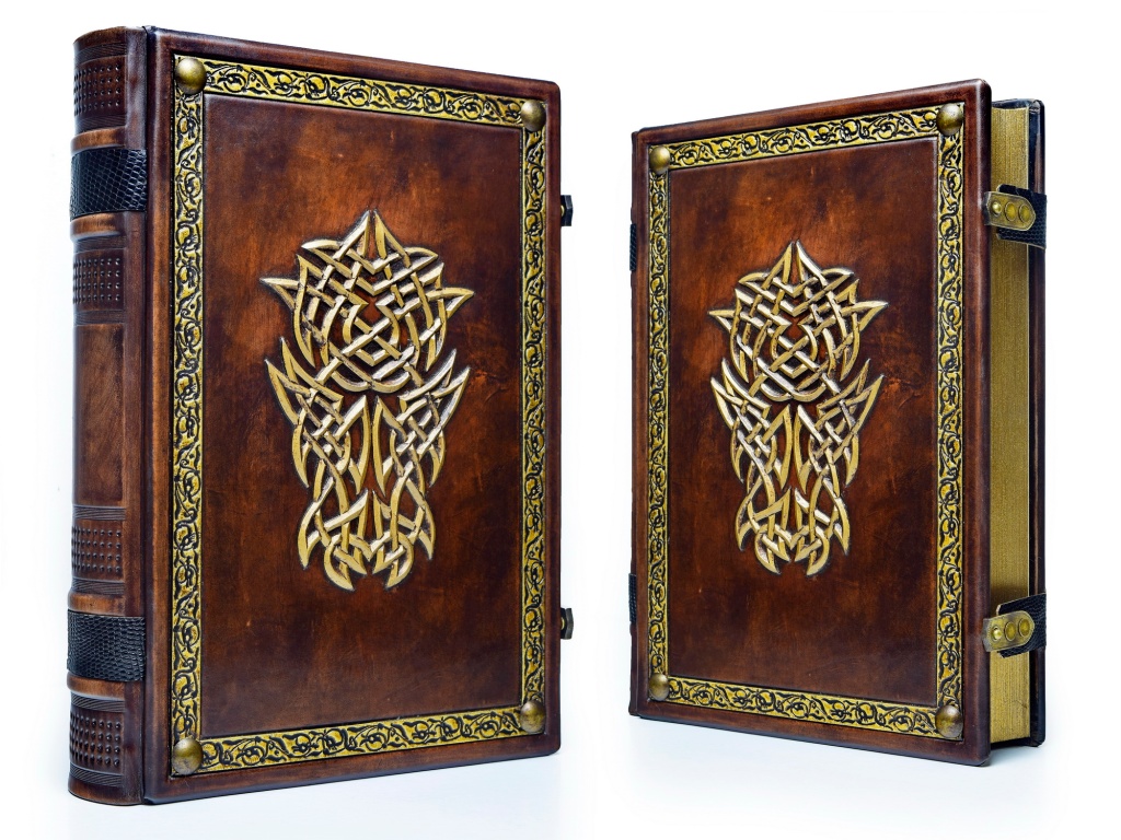 D&D Chronicles: Unleash Your Inner Adventurer with the Mythical Dragon Journal